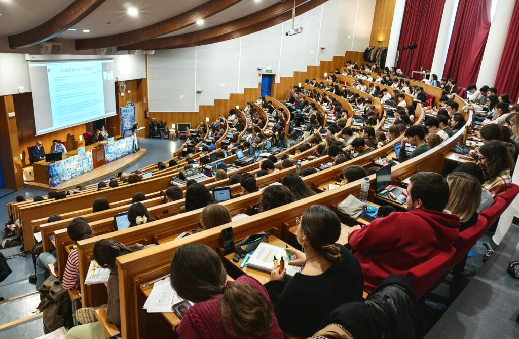 M�s de 600 estudiantes de medicina participan en el XIII Simposium Internacional de Lipodistrofias